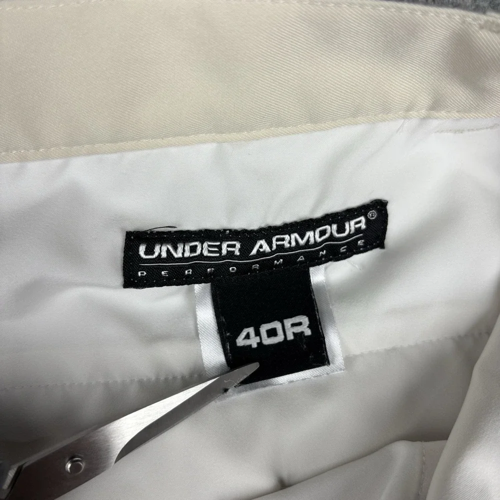 Under Armour Performance Golf Shorts Men's 40R White Flat Front Casual Stretch